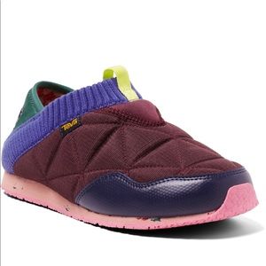 Brand new in box Teva x Cotopaxi slippers size 7